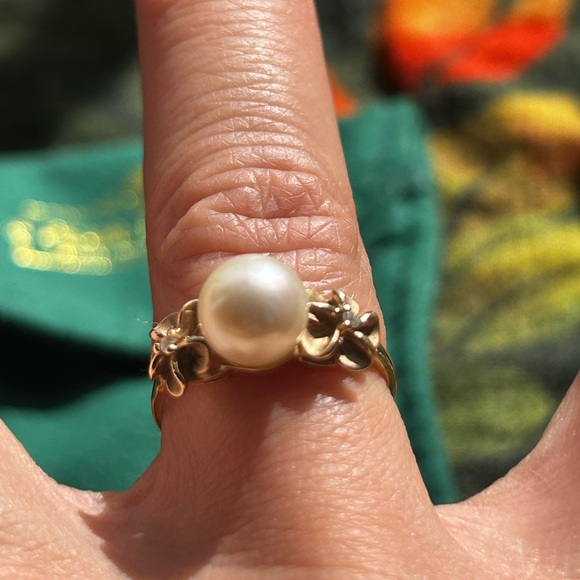 pearl factory Jewelry - 14k diamond Plumeria🌺 Ring with Pearl and diamonds
